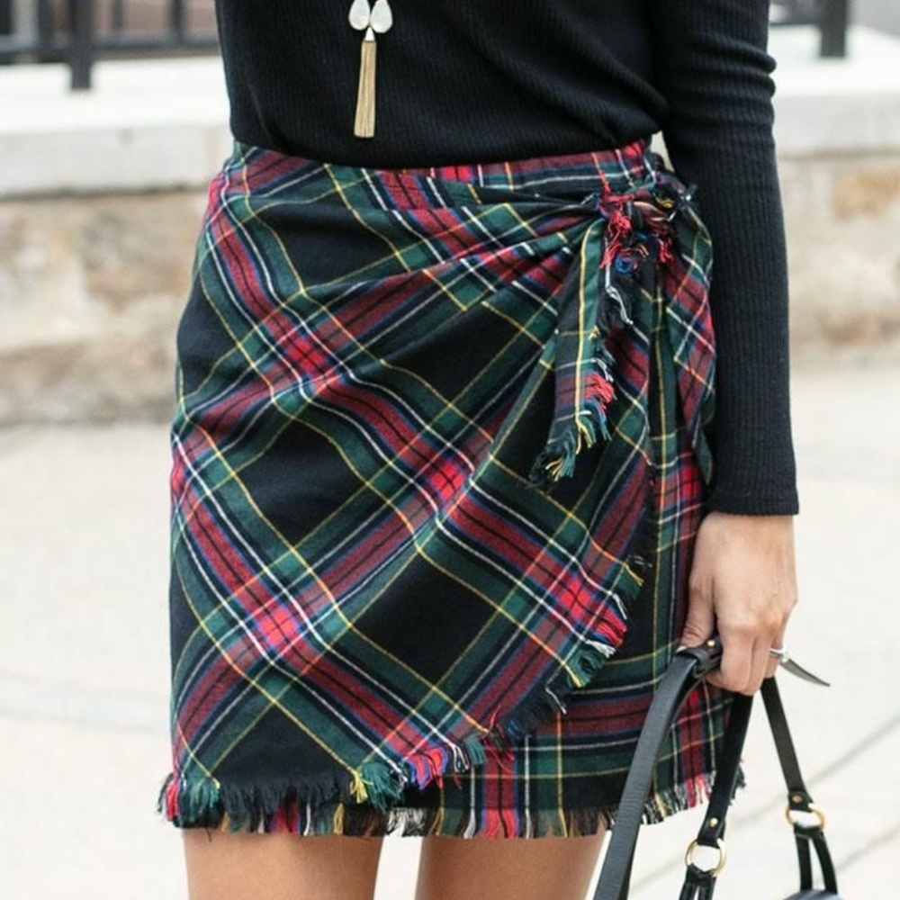 NWT Grace & Lace Stretch Flex Plaid Wrap Skirt - Black Plaid / L